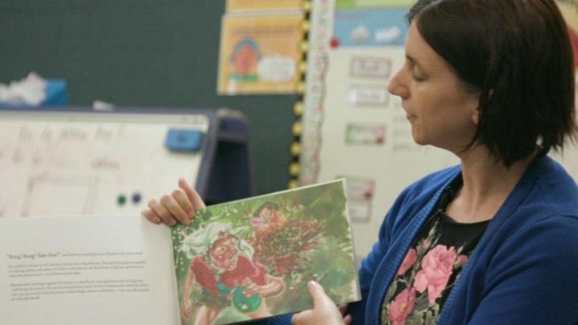 Shona reading Anzac Tortoise at a school in Wellington.